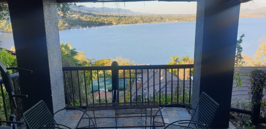 3 Bedroom Property for Sale in Kosmos North West